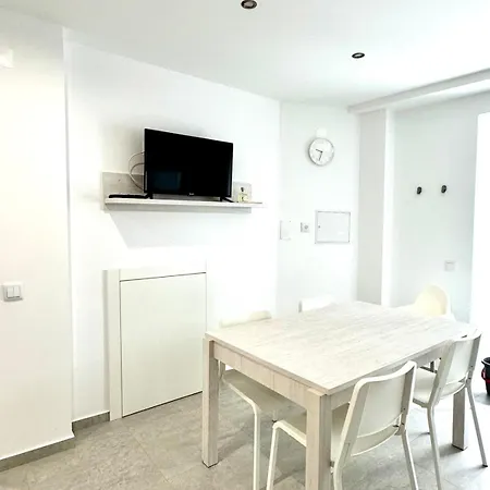 Atalaia Nwf Ground Floor 100m From The *